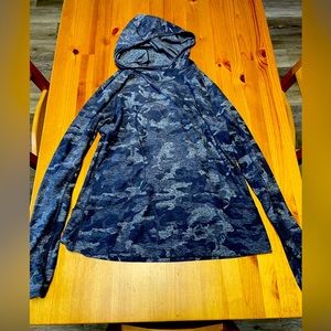 Lululemon sweatshirt size 12 like new